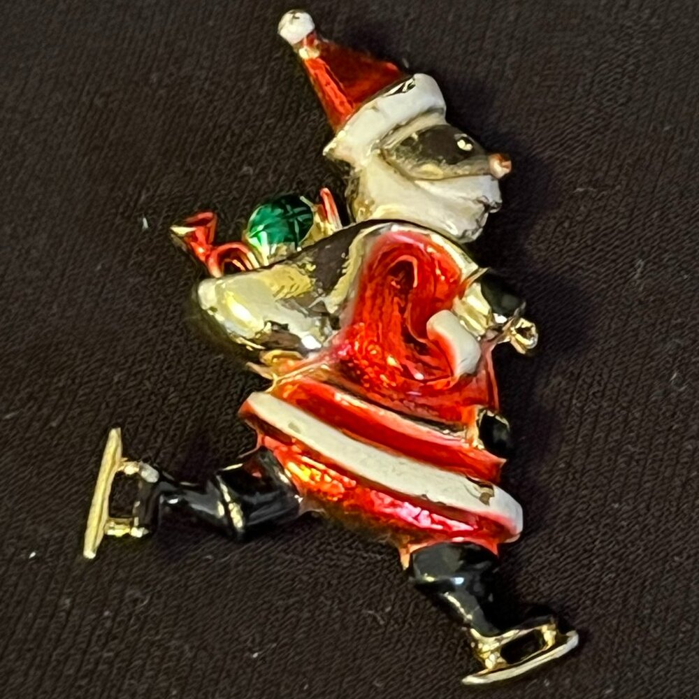 Rare 1970s Beatrix Skating Santa Brooch – 1¼” x 1¾” – Stamped “Beatrix”